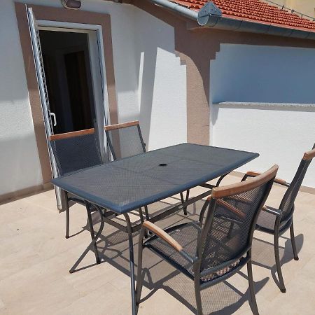 Apartments "Jope I Toni" Biograd Na Moru Exterior foto