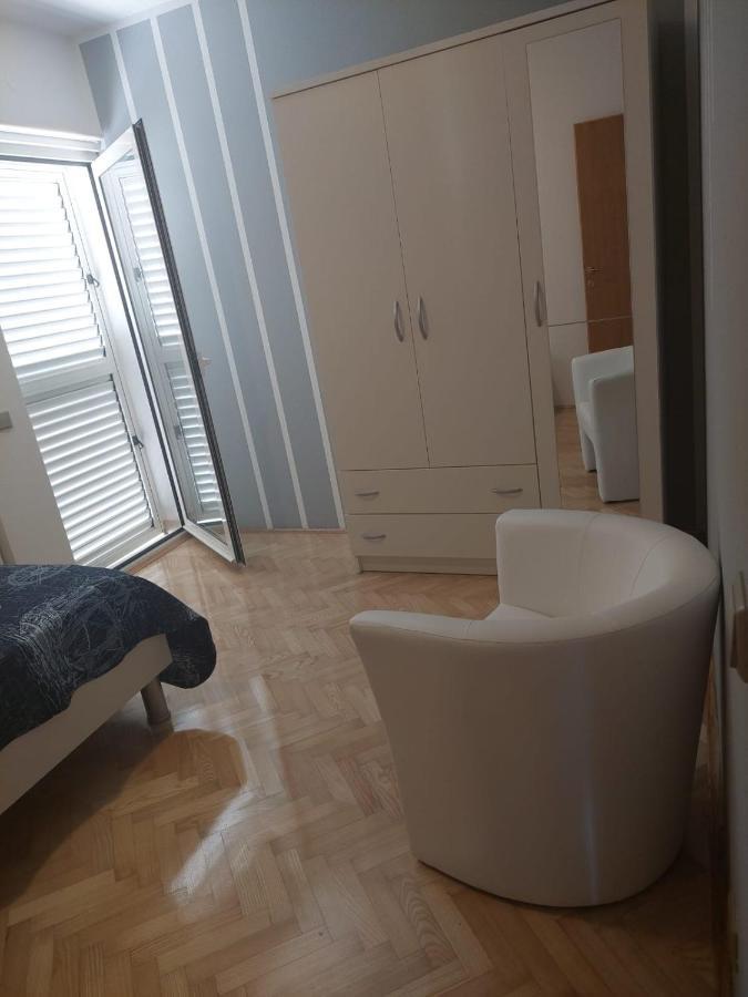 Apartments "Jope I Toni" Biograd Na Moru Exterior foto