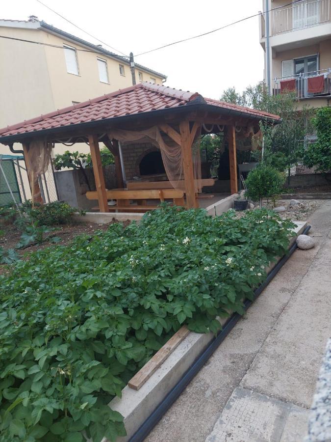 Apartments "Jope I Toni" Biograd Na Moru Exterior foto
